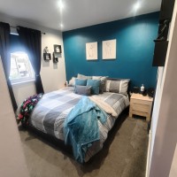 Jean Armour Gardens, Kirkcaldy KY2 6HB: Double bedroom fits in ulsuper king size bed + furniture
