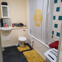 Linburn Road, Dunfermline KY11 8SF: Bathroom